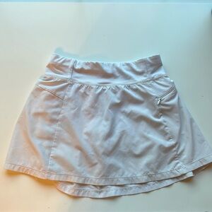 All in motion white skirt. Size M in kids.